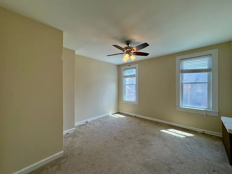 311 S East Ave — Photo 11