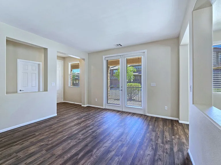 5389 Hollymead Dr — Photo 14