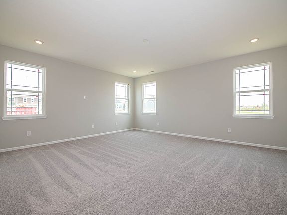 5th image of 1460 Aster Dr