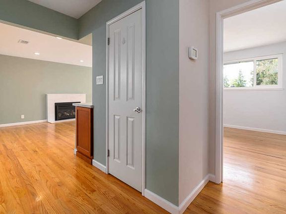 5th image of 993 Glenbar Ave