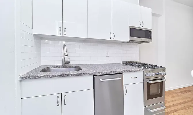 Rented by Living New York | media 7