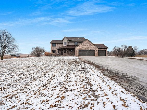 3rd image of N2729 Lakeshore Rd