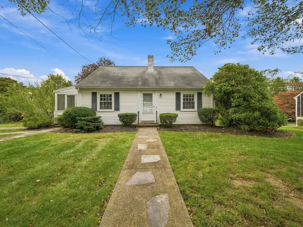 12 Riverside Dr, Kingston, MA 02364