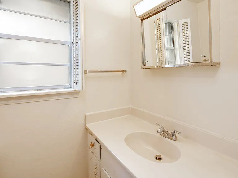 1201 Francis Dr — Photo 13