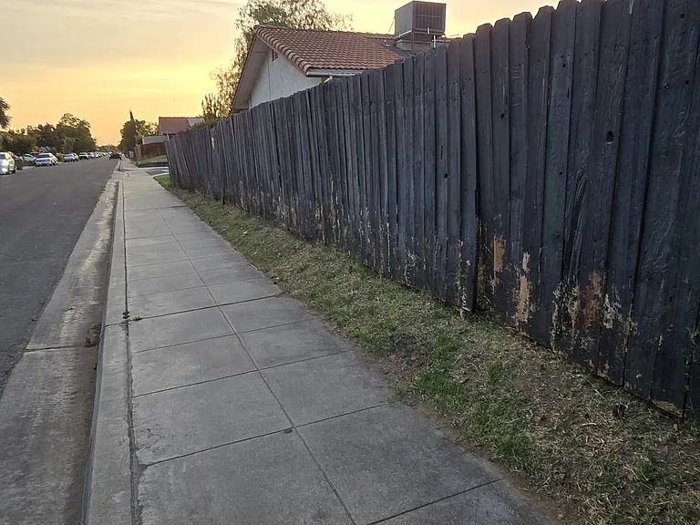 N Saratoga Ave — Photo 17