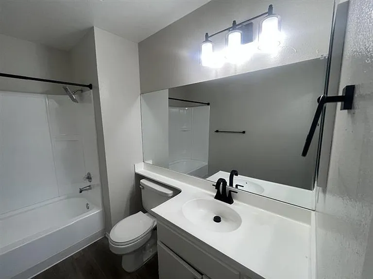 4115 Van Buren Blvd #2 — Photo 10