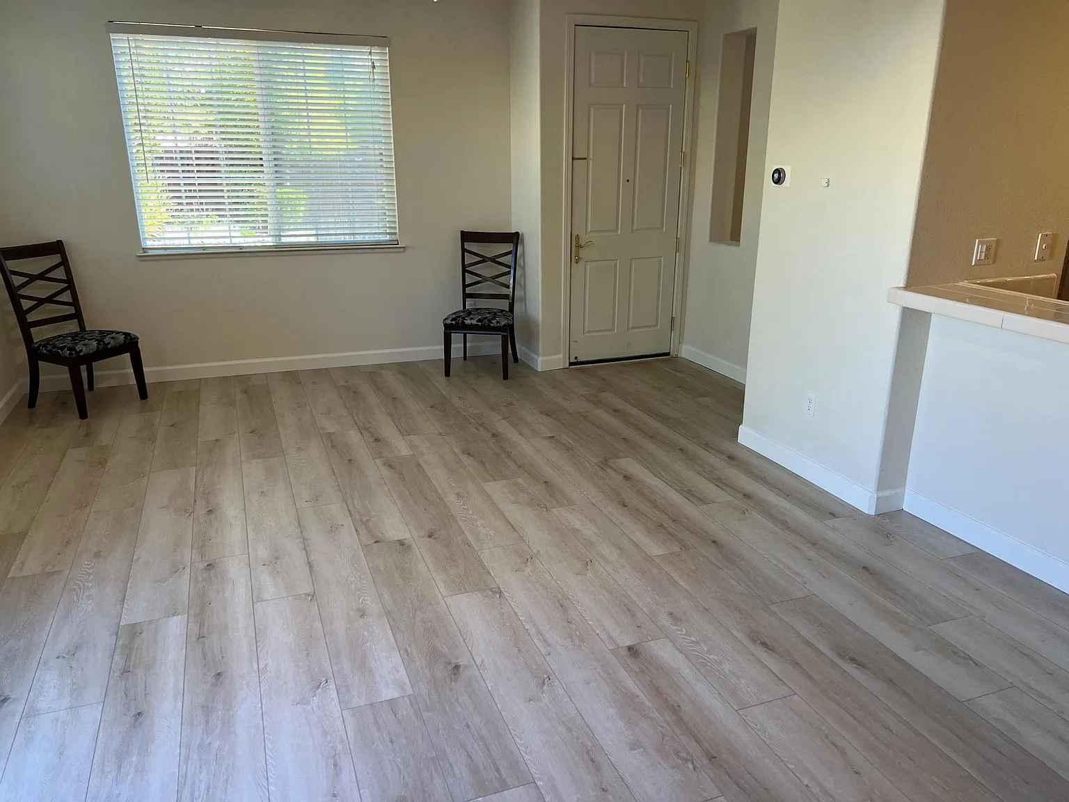 3 bed, 2.5 bath, 1428 sqft, $3,000 — Photo 3
