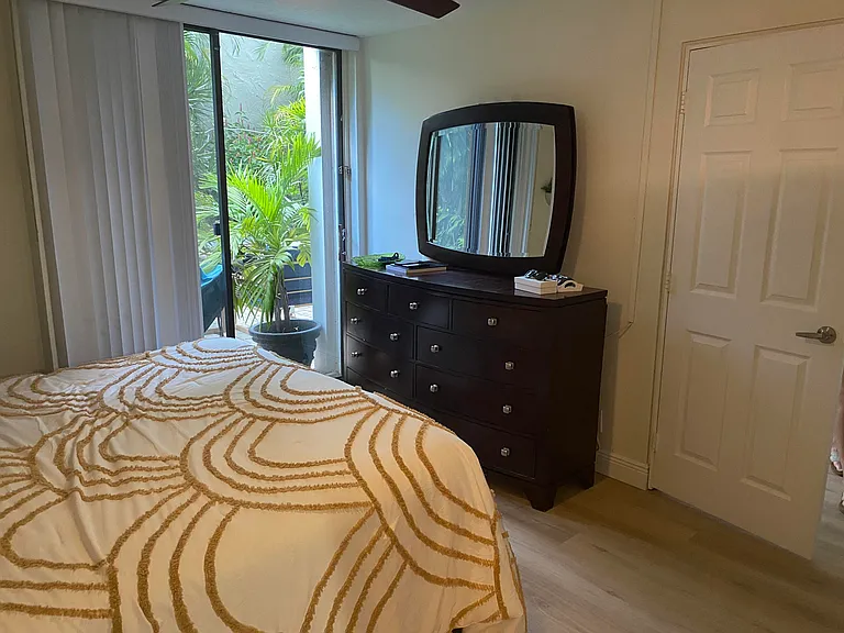 501 SW 11th Pl #106 — Photo 15