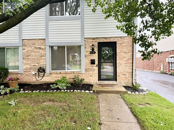 73 E Van Lake Dr, Vandalia, OH 45377