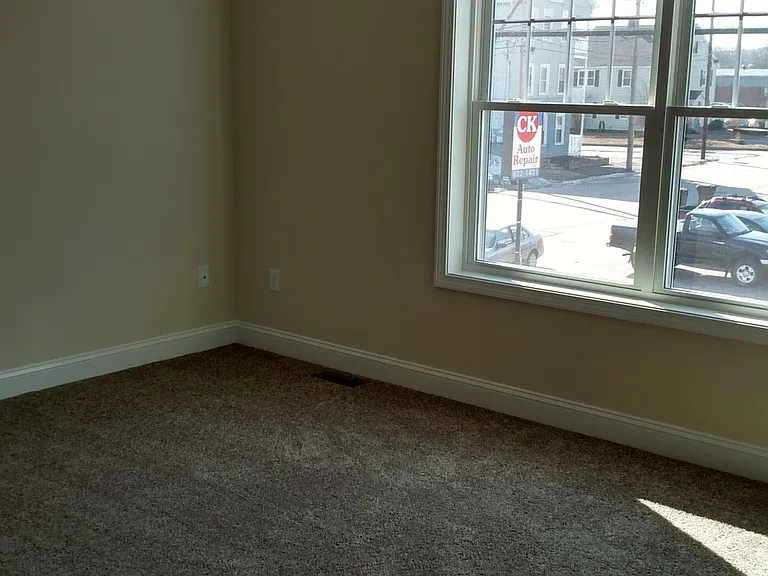 75 Beech St #2 — Photo 4