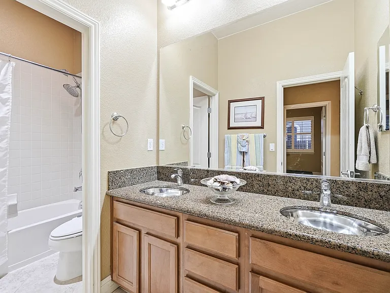 3800 Spalding Ct — Photo 44
