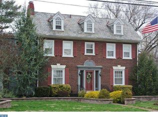 1015 Rhawn St, Philadelphia, PA 19111