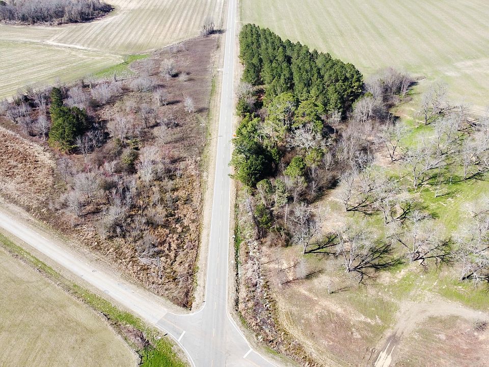 2nd image of 1 N County Line Rd