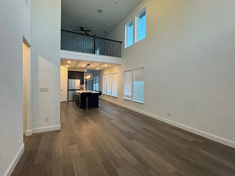 701 Harmony Trl — Photo 6