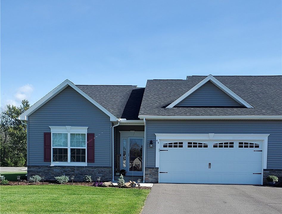 1st image of 44 Spotts Cir