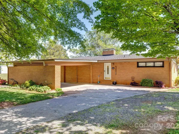 2004 Grandhaven Dr, Concord, NC 28027