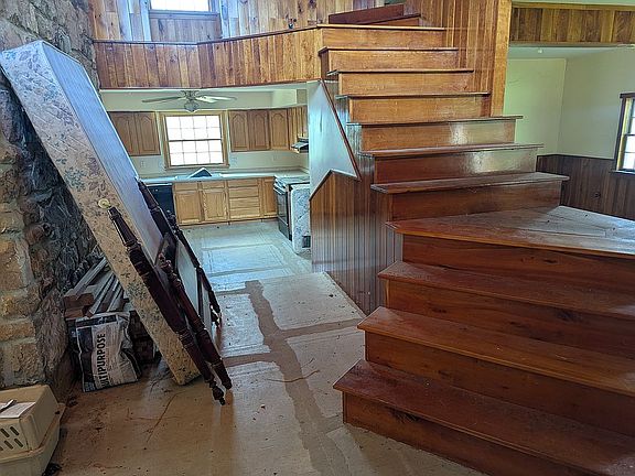 5th image of 175 Fink Hill Dr