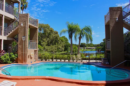 Lakeshore Apartments Photo 1