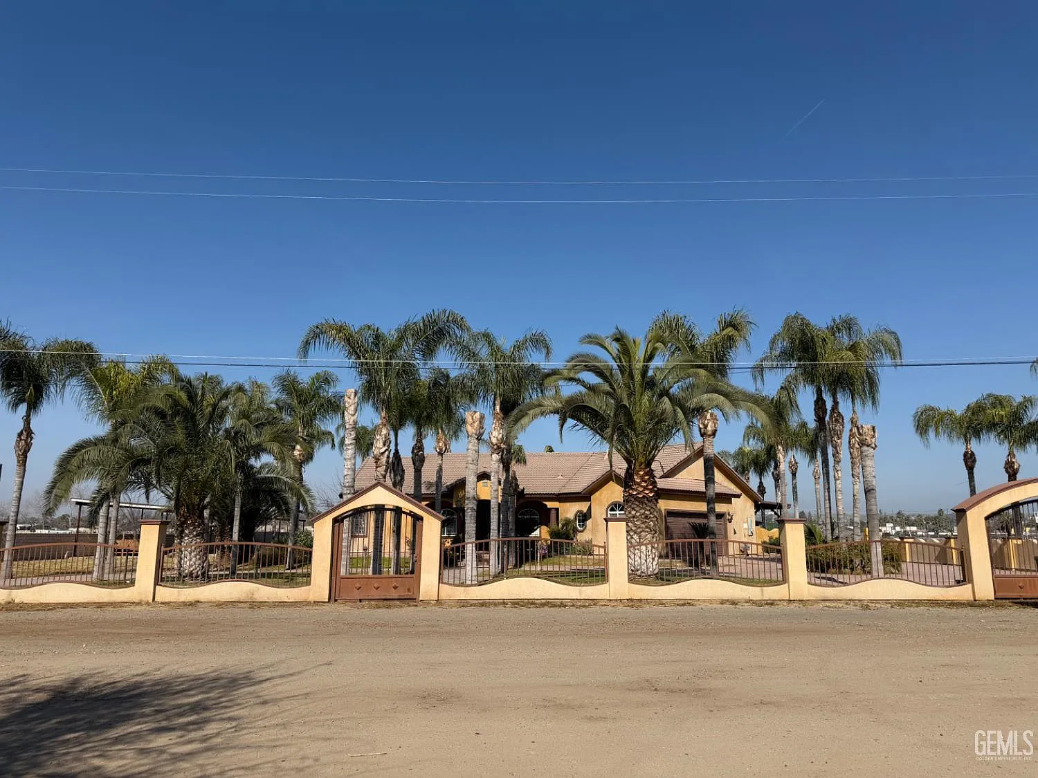 6328 Sugarloaf Ln photo 1