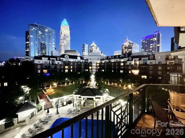 300 W 5th St, Charlotte, NC 28202