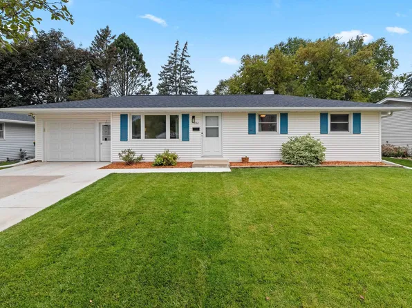 134 Minor Ct, Green Bay, WI 54303
