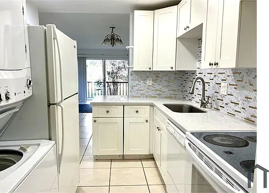 7820 Colony Cir N #204 — Photo 3
