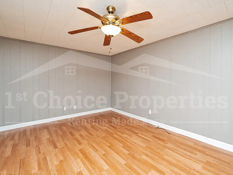 1541 Rainbow Ln — Photo 7