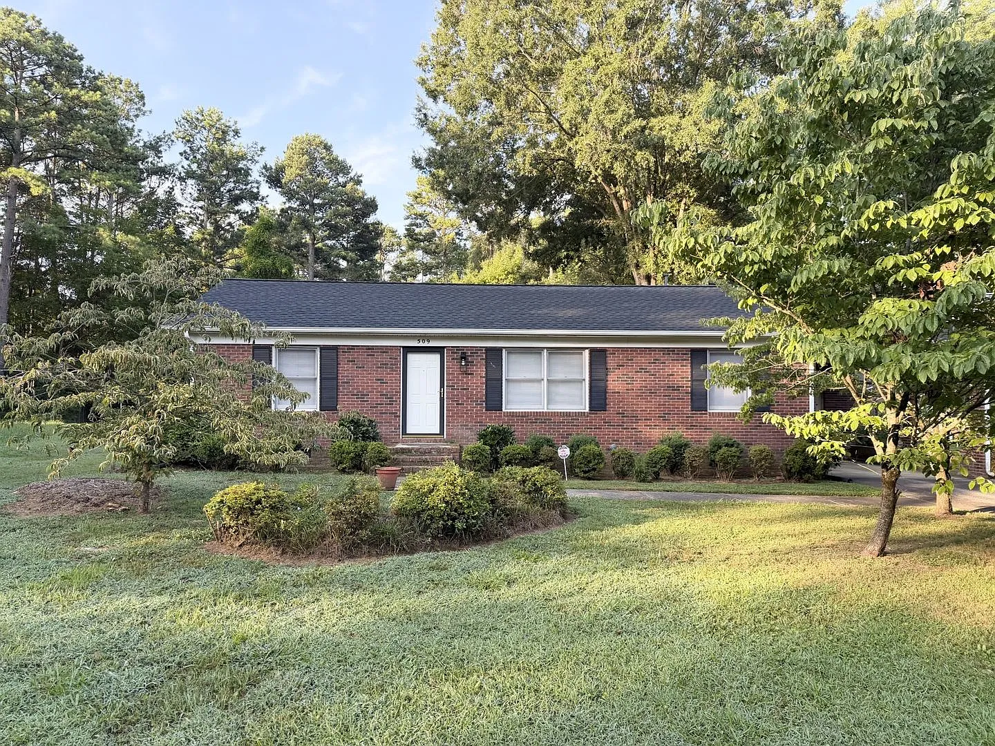 Established Neighborhood - 3 Bedroom/1 Bath Brick Ranch Home - Gas Fireplace - Large Backyard - S... — Photo 1