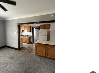 512 16th St #1, Racine, WI 53403