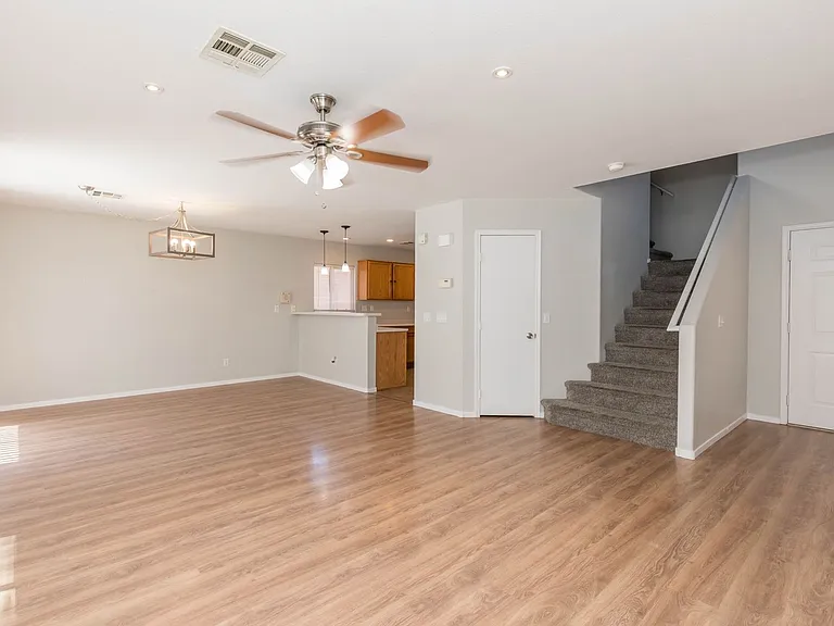 4515 Grotto Ct — Photo 6