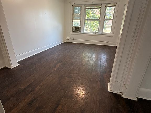 4th image of 5001 W Ferdinand St #3