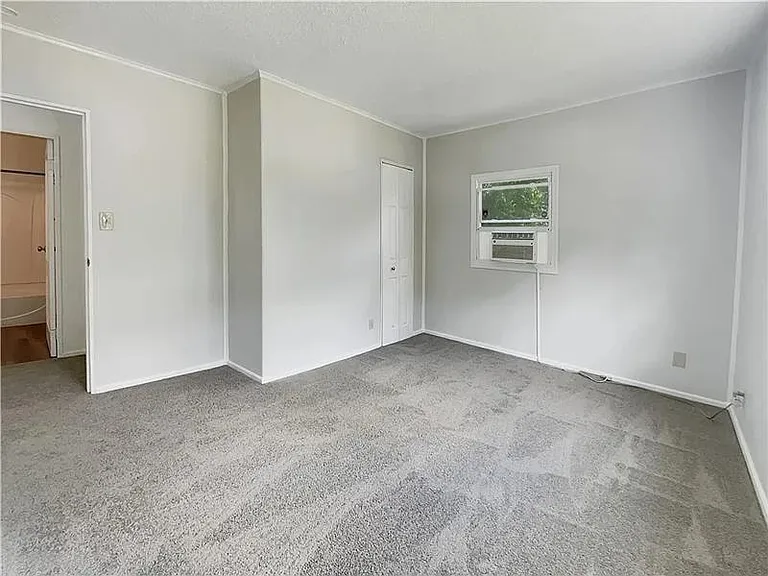 1202 Clifton Ave — Photo 12
