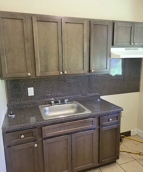 4818 Tackawanna St — Photo 3
