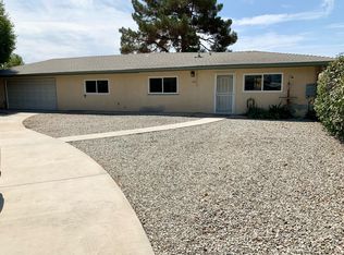 159 1/2 E Avenue L, Calimesa, CA 92320