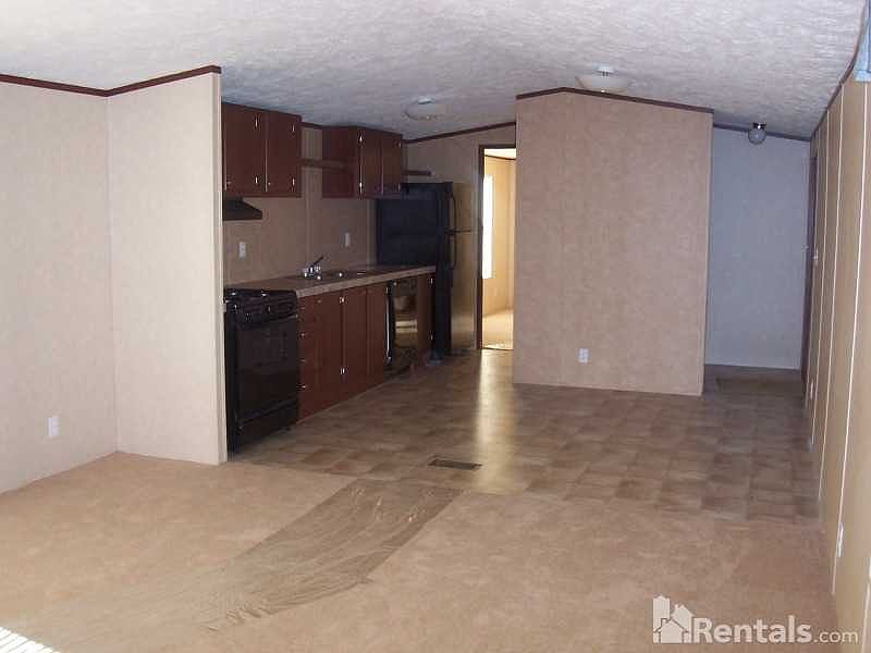 2nd image of 402 Ben Dov Dr