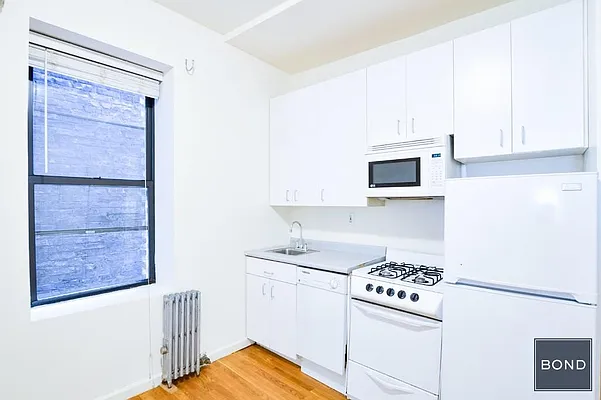 Rented by Bond New York | media 1