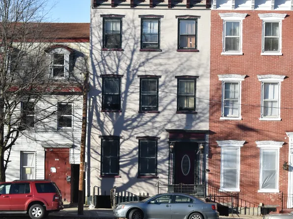 621 Ferry St APT 2, Easton, PA 18042