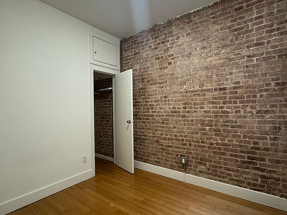 5th image of 179 Starr St APT 2L