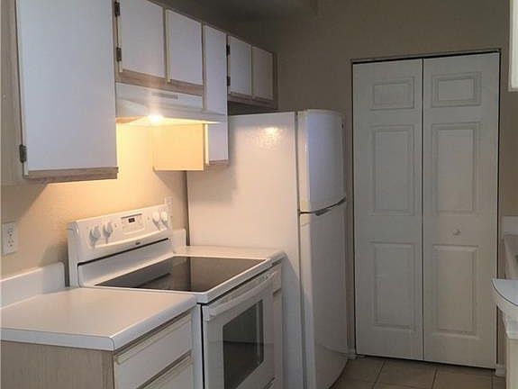 3rd image of 6461 Aragon Way APT 104