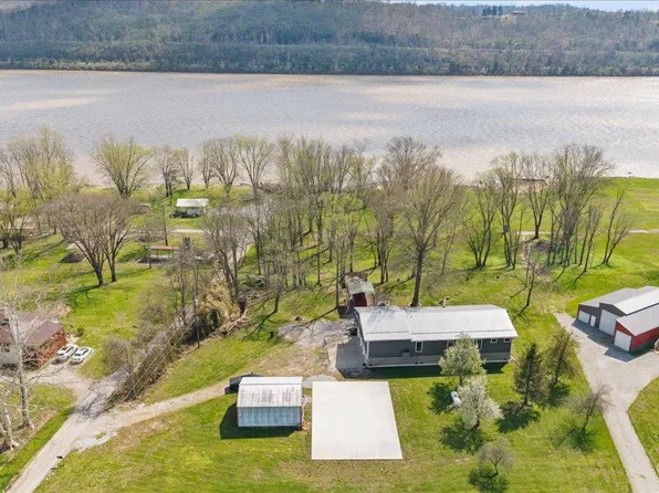 71 Center St, Georgetown, OH 45121