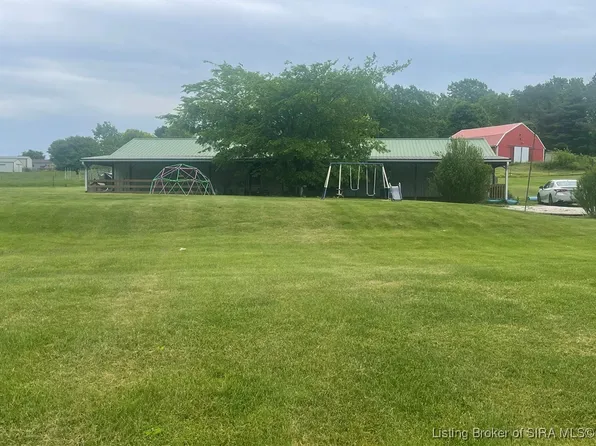 8369 S Old Palmyra Road, Pekin, IN 47165