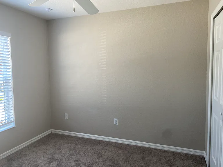 4492 Adelaide Ave — Photo 9