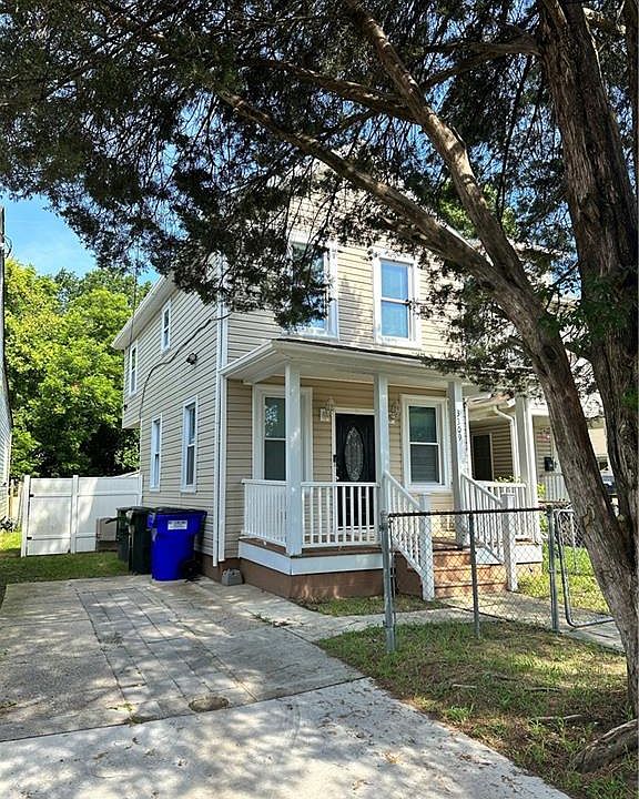 1st image of 3309 Lyons Ave