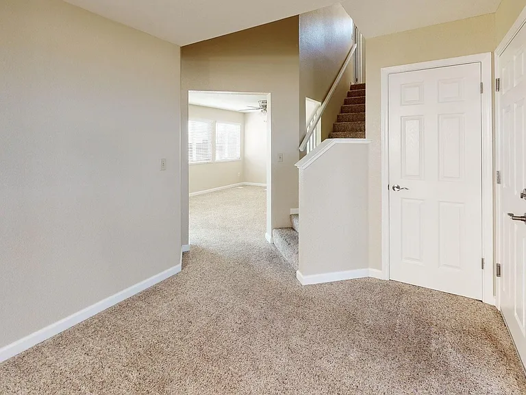 225 Leafwood Ct — Photo 9