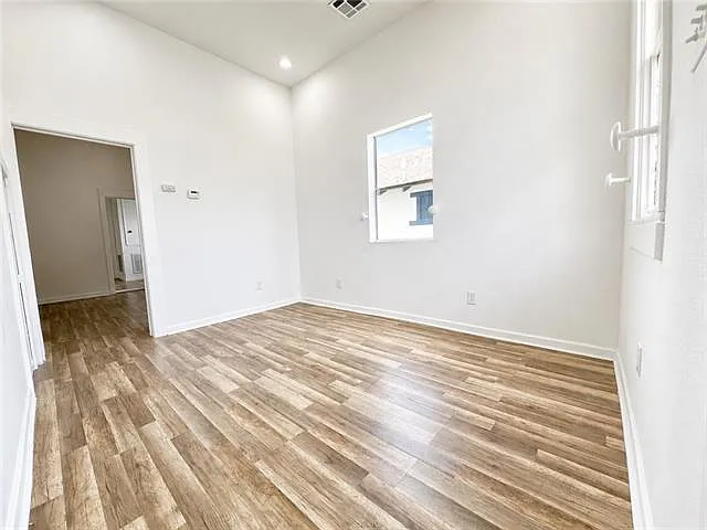 4 bed, 2.0 bath, 1570 sqft, $1,825 — Photo 3