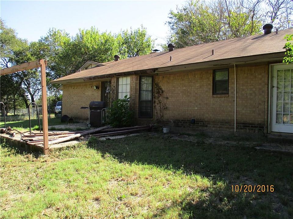 2nd image of 255 Touchstone Rd