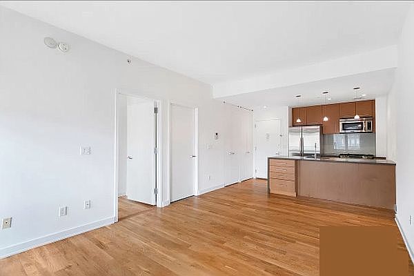 1st image of 330 E 109th St APT 4D