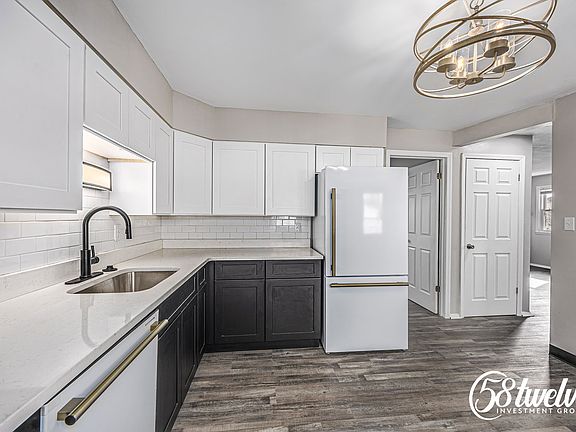 Fully functioning kitchen