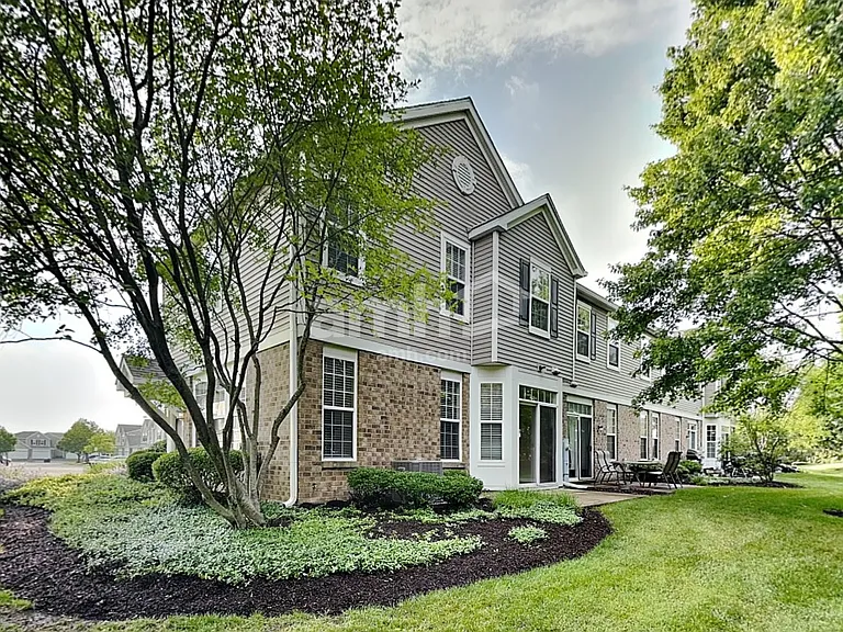 509 Springbrook Trl N — Photo 21