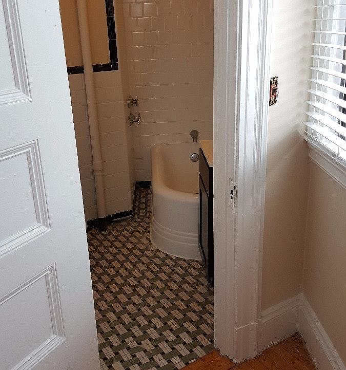 2nd image of 1896 Beacon St